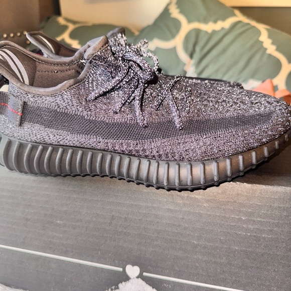 Brand new Fully reflective Yeezy Boost 350 V2 - Picture 3 of 4